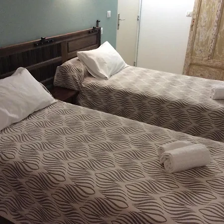 מלון Restaurant De La Poste 2*