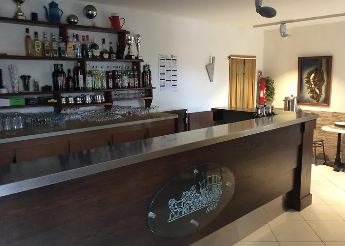 Restaurant De La Poste מלון